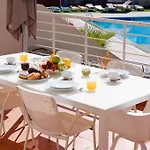 Puerto Santiago Pool Terrace 圣地亚哥港